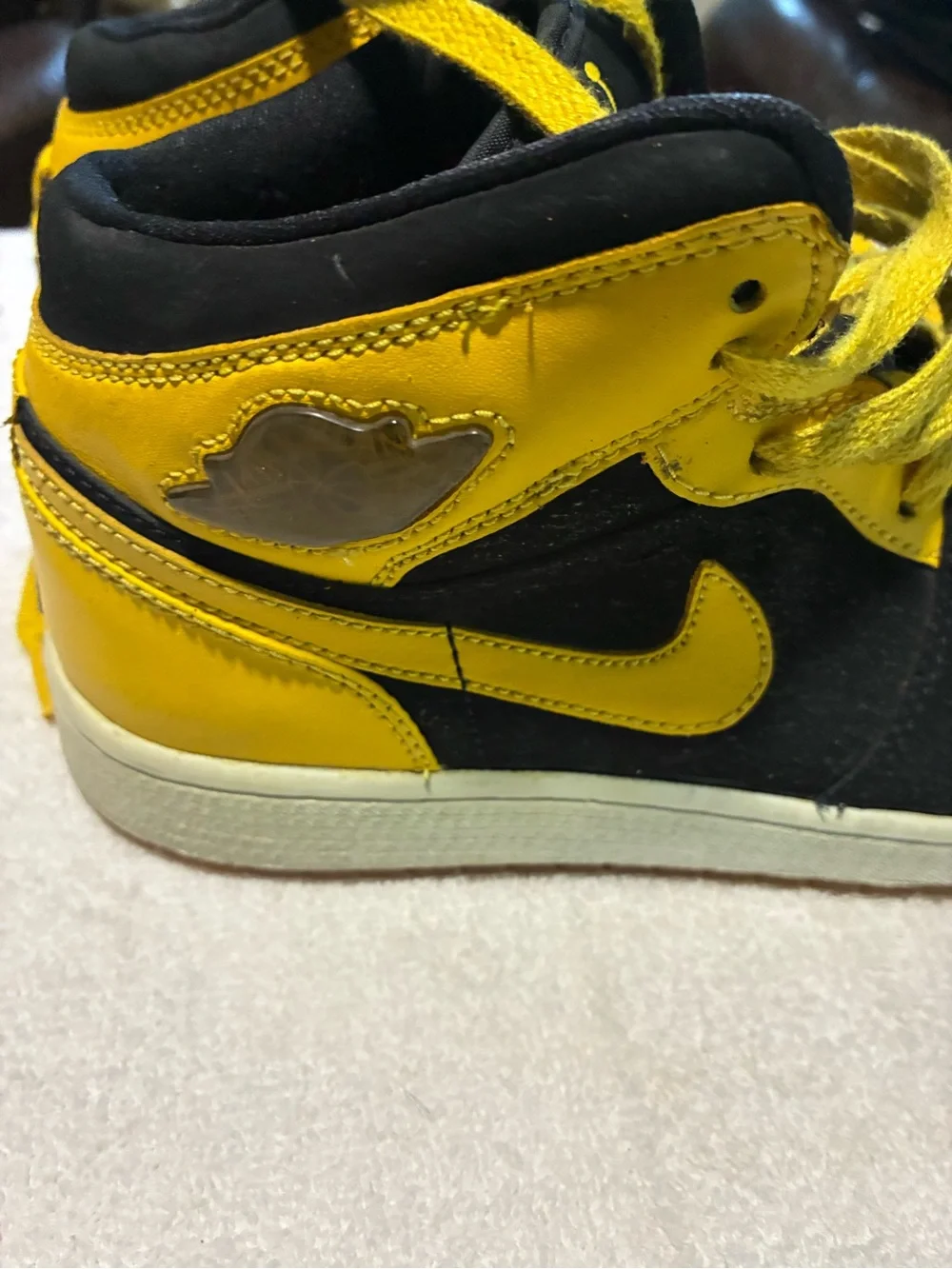 Vintage 2006 - Air Jordan 1 Retro Mid New Love size 5.5